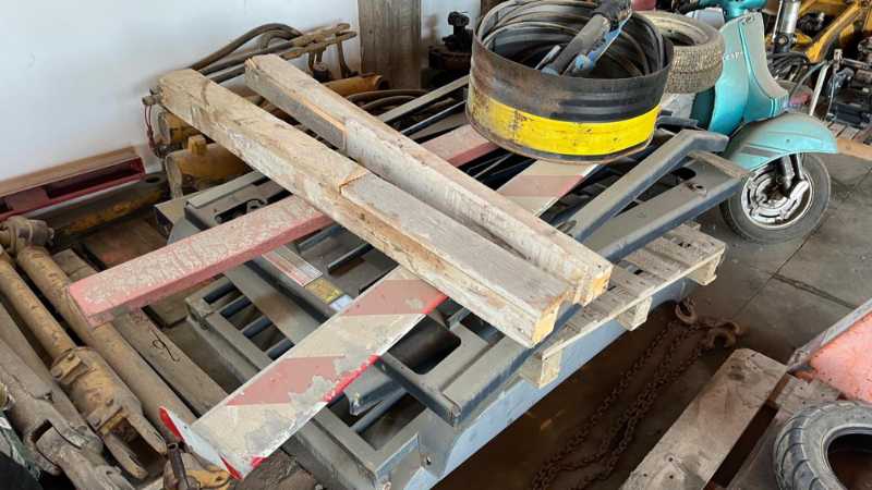 OmecoHub - CATERPILLAR GRIGLIE PROTEZIONE